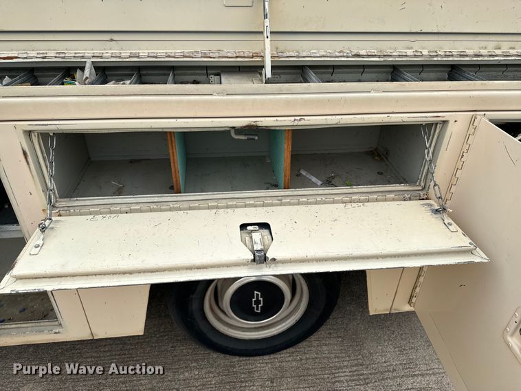 image for item OJ9690 1991 Chevrolet S10 utility bed pickup truck