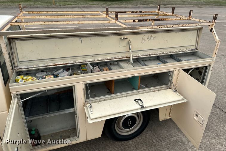 image for item OJ9690 1991 Chevrolet S10 utility bed pickup truck