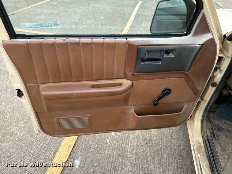 image for item OJ9690 1991 Chevrolet S10 utility bed pickup truck