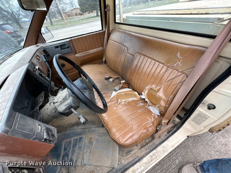 image for item OJ9690 1991 Chevrolet S10 utility bed pickup truck