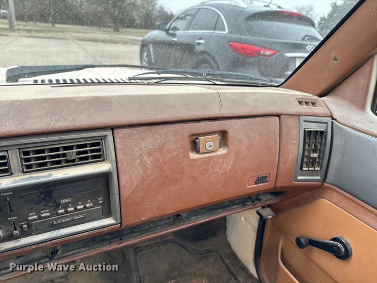 image for item OJ9690 1991 Chevrolet S10 utility bed pickup truck