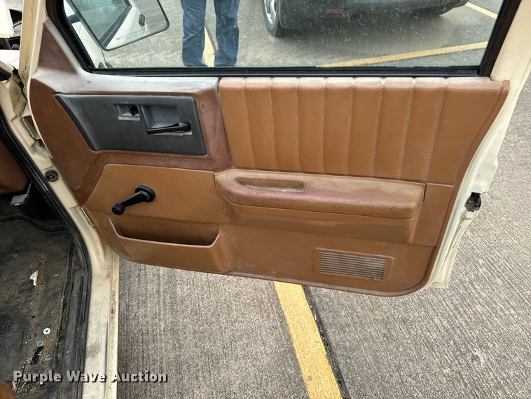 image for item OJ9690 1991 Chevrolet S10 utility bed pickup truck