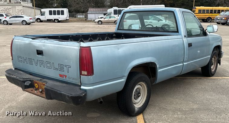 image for item OJ9691 1991 Chevrolet C1500 pickup truck