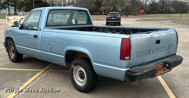 image for item OJ9691 1991 Chevrolet C1500 pickup truck