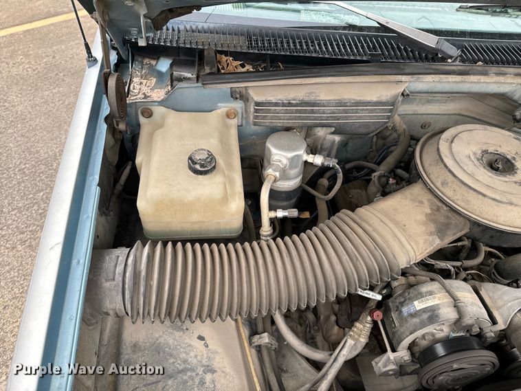 image for item OJ9691 1991 Chevrolet C1500 pickup truck