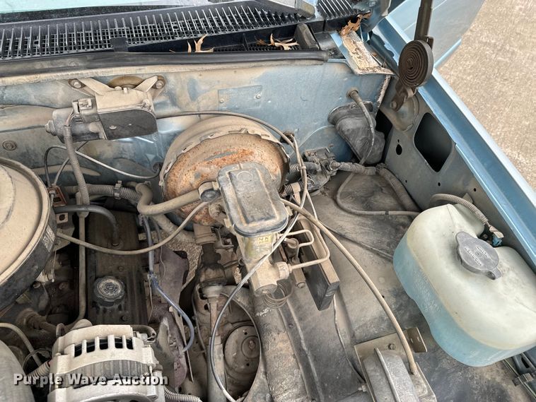 image for item OJ9691 1991 Chevrolet C1500 pickup truck