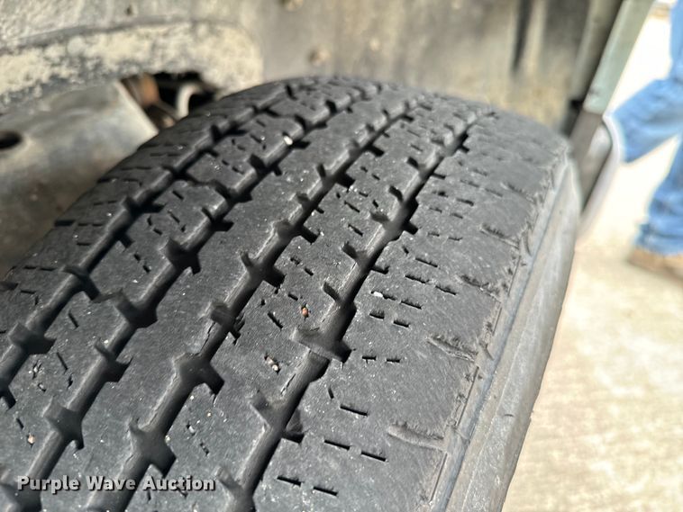 image for item OJ9691 1991 Chevrolet C1500 pickup truck