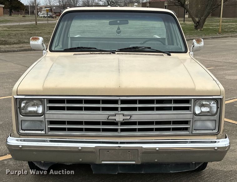 image for item OJ9692 1987 Chevrolet  C10 pickup truck