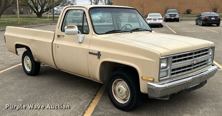 image for item OJ9692 1987 Chevrolet  C10 pickup truck