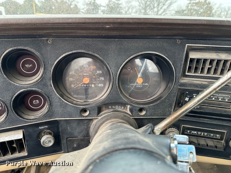 image for item OJ9692 1987 Chevrolet  C10 pickup truck