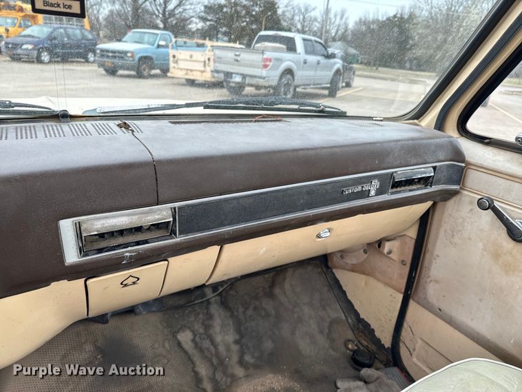 image for item OJ9692 1987 Chevrolet  C10 pickup truck