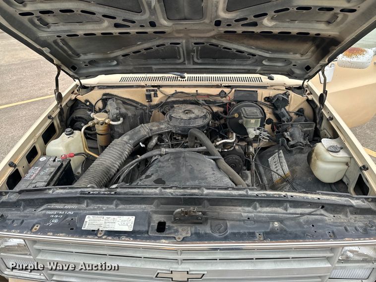 image for item OJ9692 1987 Chevrolet  C10 pickup truck