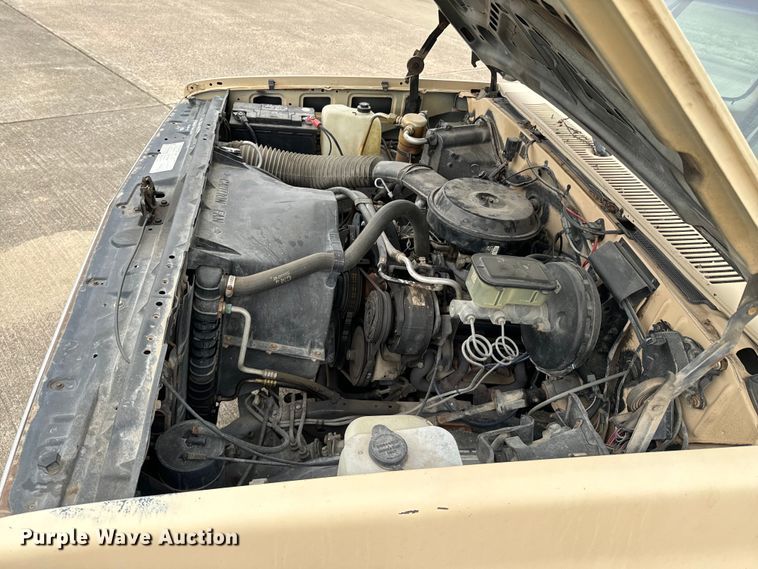 image for item OJ9692 1987 Chevrolet  C10 pickup truck