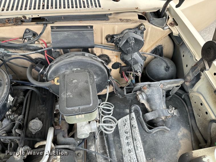 image for item OJ9692 1987 Chevrolet  C10 pickup truck