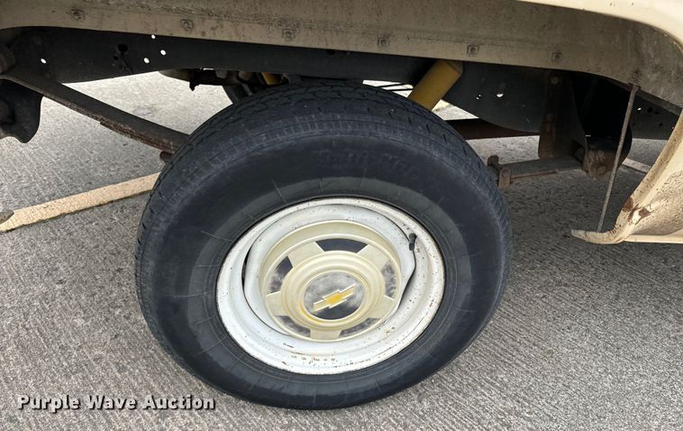 image for item OJ9692 1987 Chevrolet  C10 pickup truck