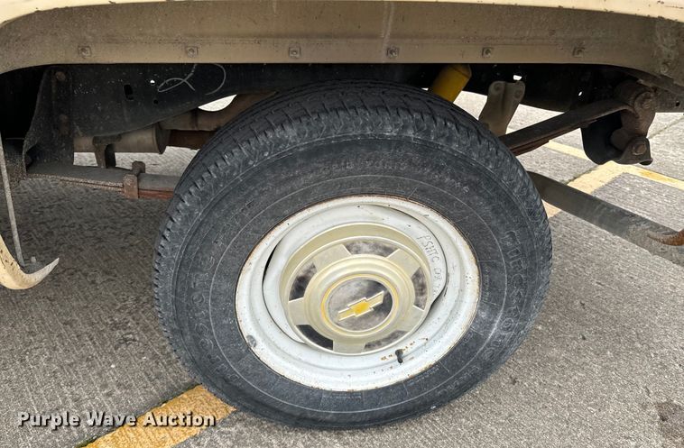 image for item OJ9692 1987 Chevrolet  C10 pickup truck