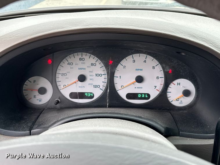 image for item OJ9693 2001 Dodge Caravan SE van