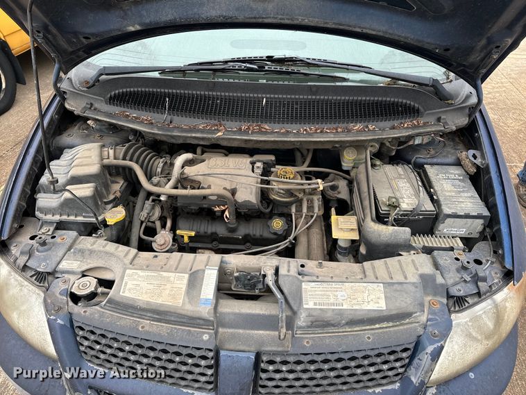 image for item OJ9693 2001 Dodge Caravan SE van