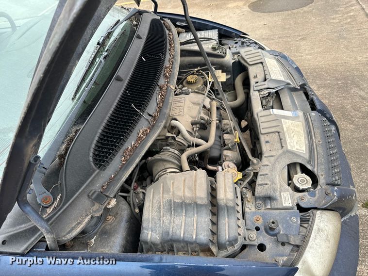 image for item OJ9693 2001 Dodge Caravan SE van