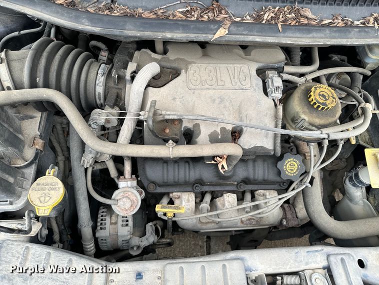 image for item OJ9693 2001 Dodge Caravan SE van