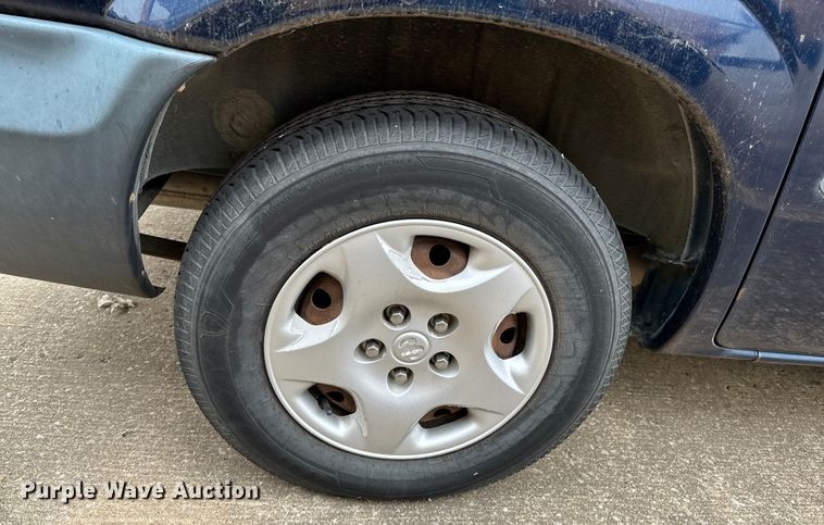 image for item OJ9693 2001 Dodge Caravan SE van