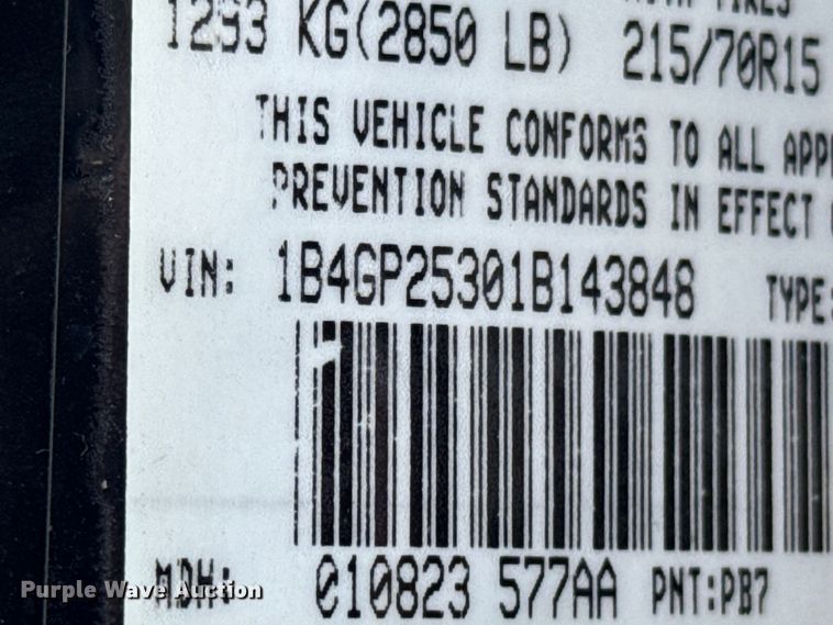 image for item OJ9693 2001 Dodge Caravan SE van