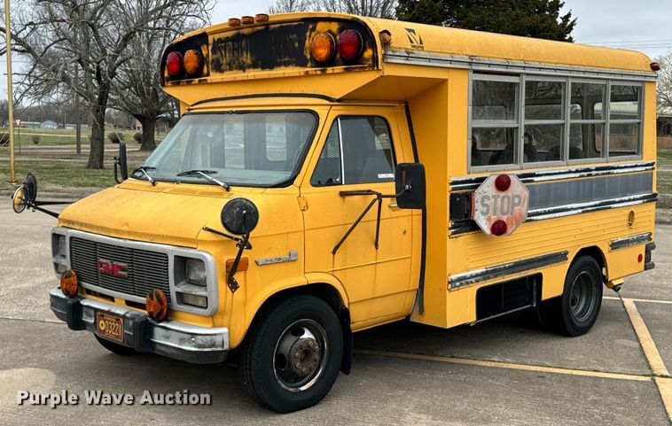 image for item OJ9694 1992 GMC Vandura school bus