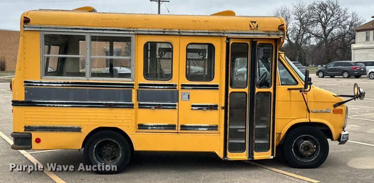 image for item OJ9694 1992 GMC Vandura school bus