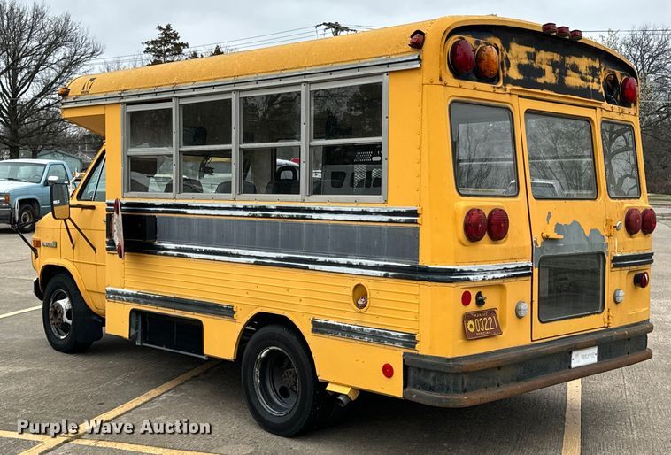 image for item OJ9694 1992 GMC Vandura school bus