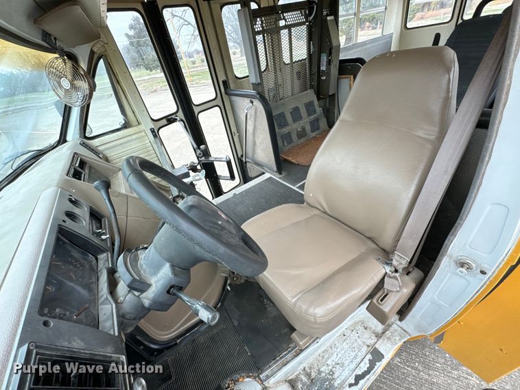 image for item OJ9694 1992 GMC Vandura school bus