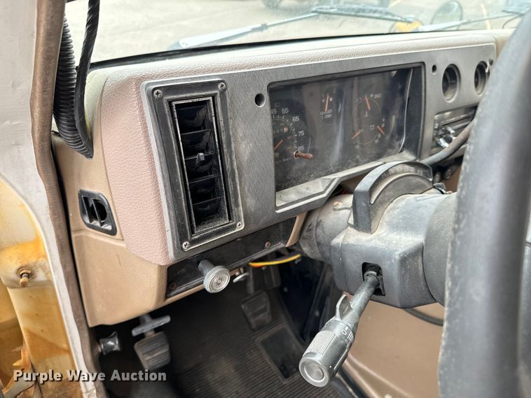 image for item OJ9694 1992 GMC Vandura school bus