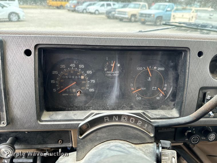 image for item OJ9694 1992 GMC Vandura school bus