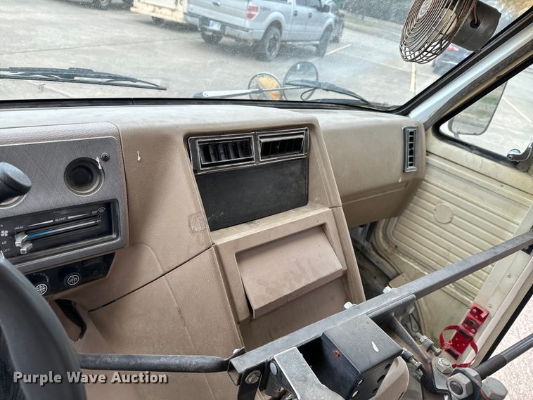 image for item OJ9694 1992 GMC Vandura school bus