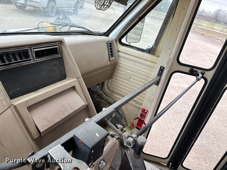 image for item OJ9694 1992 GMC Vandura school bus