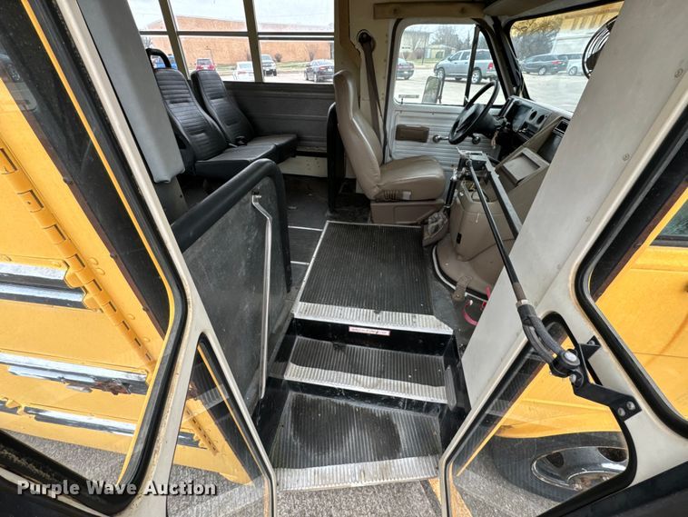 image for item OJ9694 1992 GMC Vandura school bus