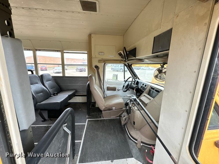 image for item OJ9694 1992 GMC Vandura school bus