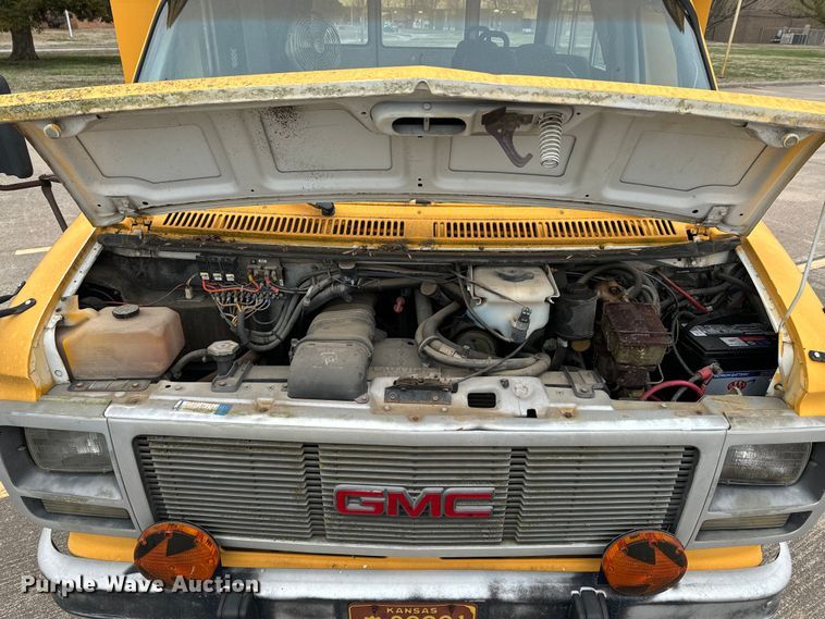 image for item OJ9694 1992 GMC Vandura school bus
