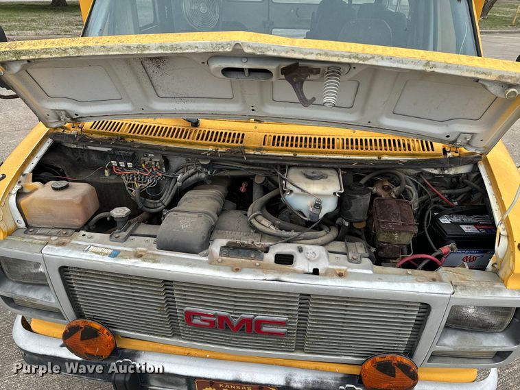 image for item OJ9694 1992 GMC Vandura school bus