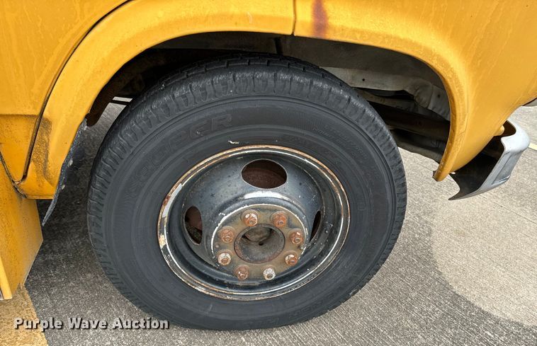 image for item OJ9694 1992 GMC Vandura school bus