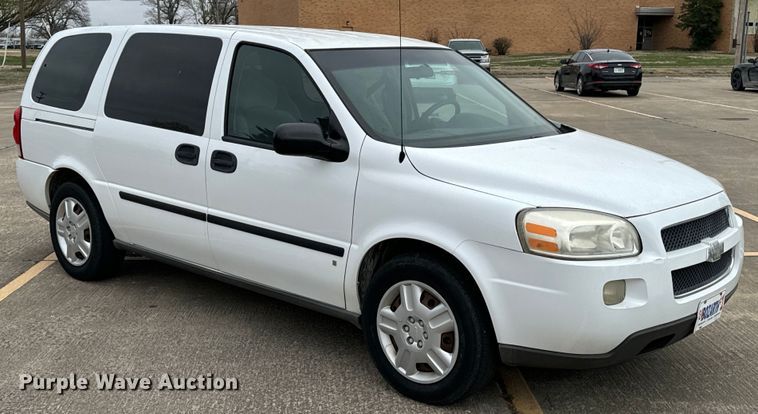 image for item OJ9695 2008 Chevrolet Uplander LS van
