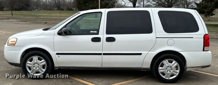 image for item OJ9695 2008 Chevrolet Uplander LS van