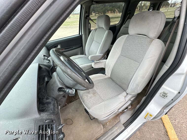 image for item OJ9695 2008 Chevrolet Uplander LS van