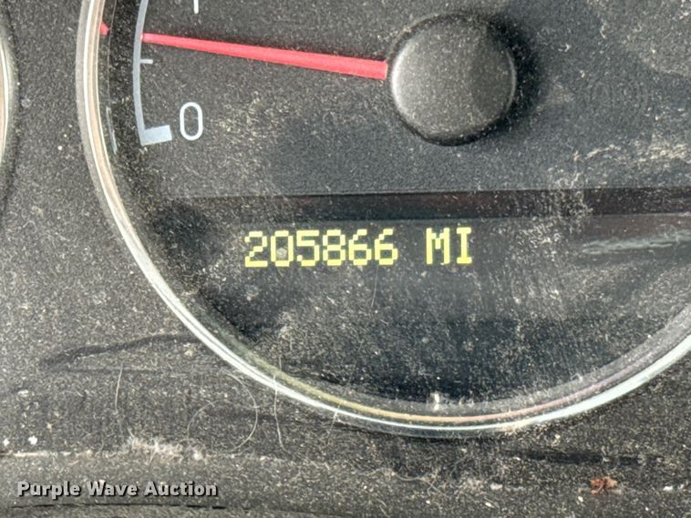 image for item OJ9695 2008 Chevrolet Uplander LS van