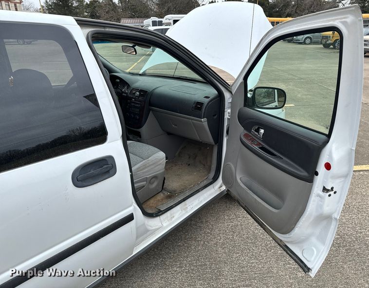 image for item OJ9695 2008 Chevrolet Uplander LS van