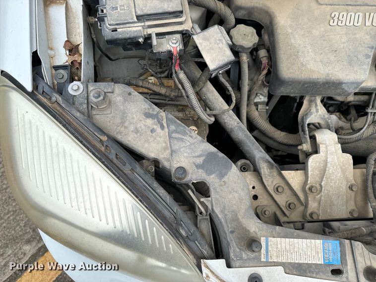 image for item OJ9695 2008 Chevrolet Uplander LS van