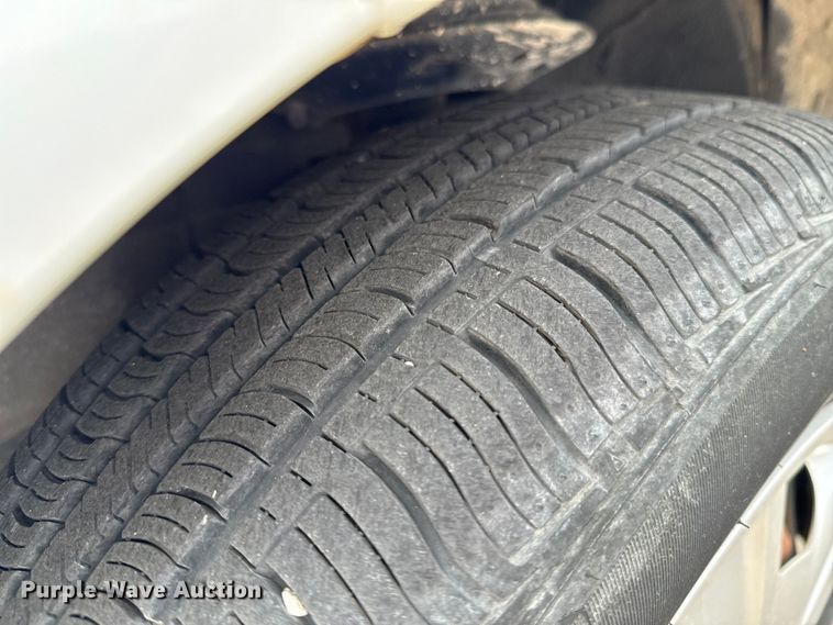 image for item OJ9695 2008 Chevrolet Uplander LS van