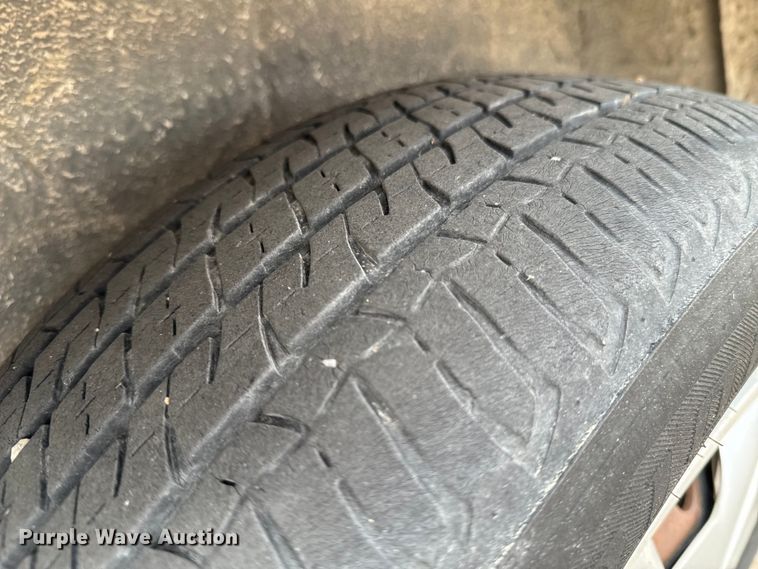 image for item OJ9695 2008 Chevrolet Uplander LS van