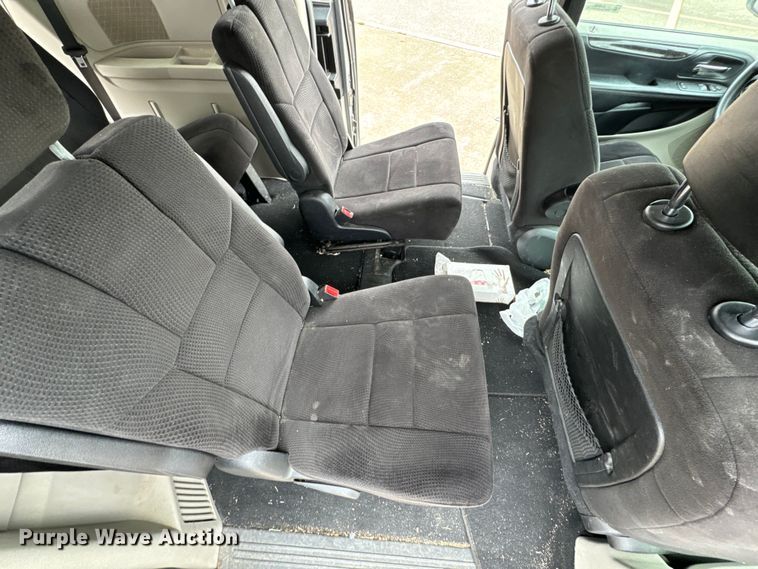 image for item OJ9696 2014 Dodge Grand Caravan van