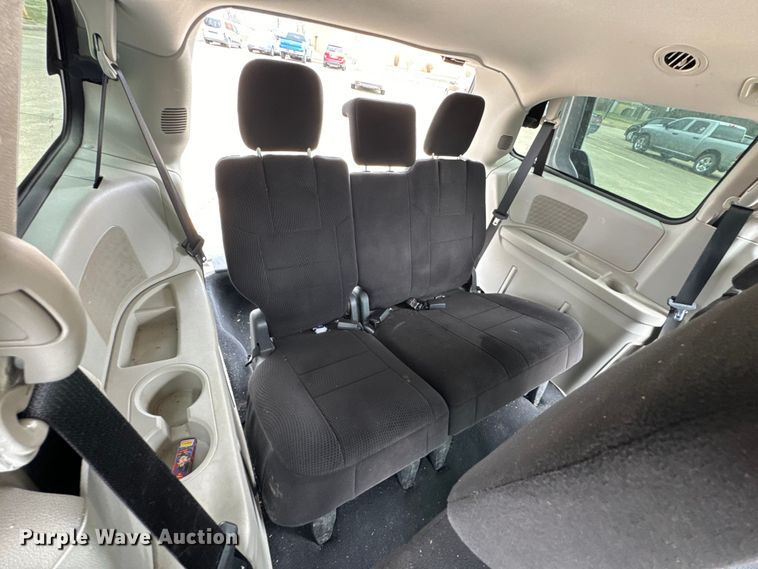 image for item OJ9696 2014 Dodge Grand Caravan van