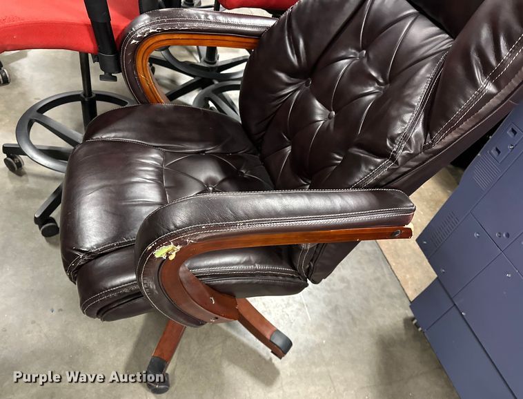 image for item OM9250 (41) office chairs 